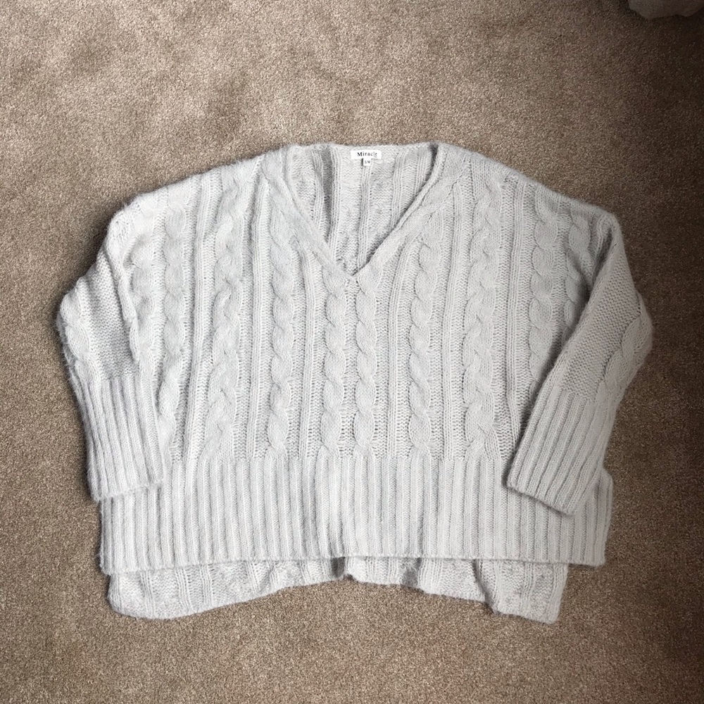 NEVER WORN sweater